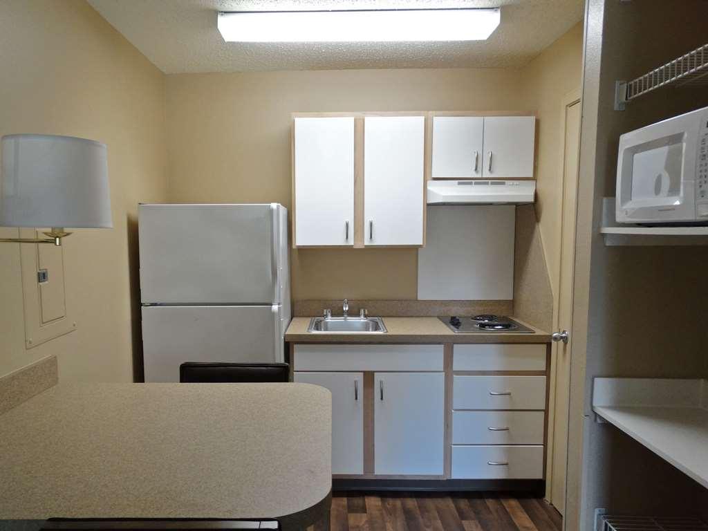 Extended Stay America Select Suites - Raleigh - Research Triangle Park - Hwy 55 Ντάραμ Δωμάτιο φωτογραφία