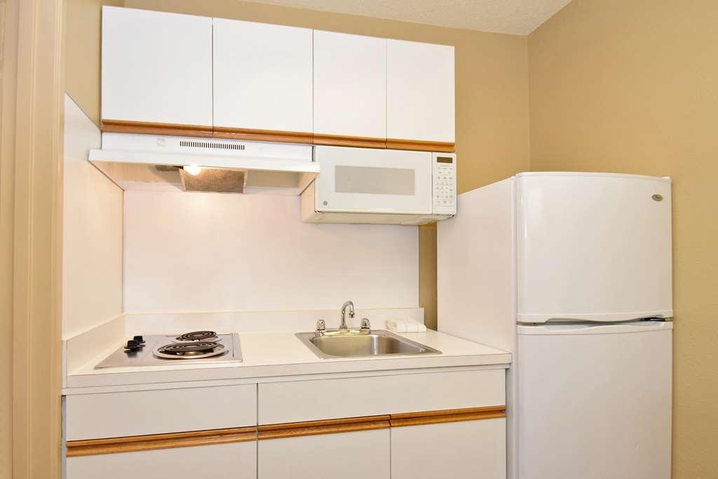 Extended Stay America Select Suites - Raleigh - Research Triangle Park - Hwy 55 Ντάραμ Δωμάτιο φωτογραφία