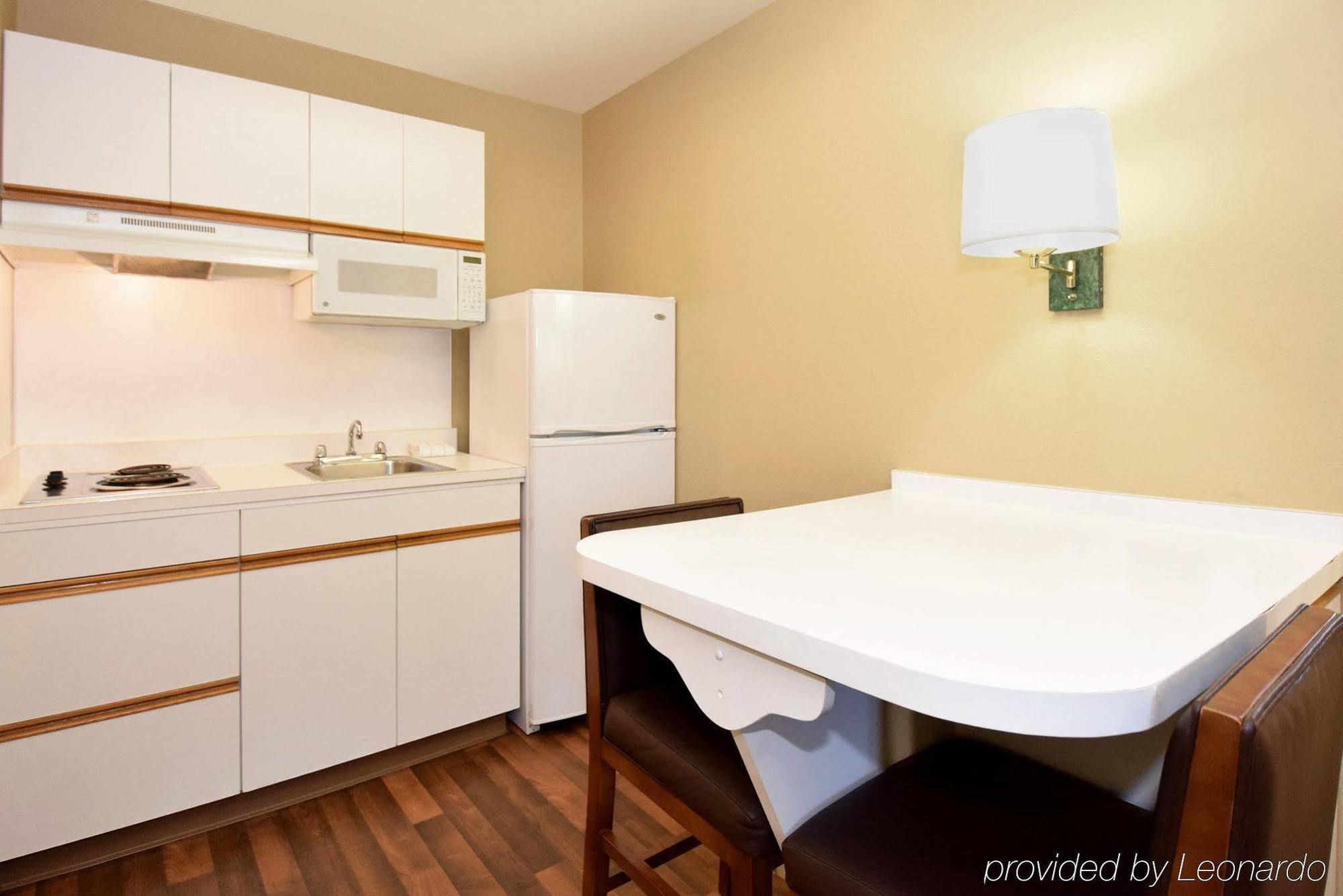 Extended Stay America Select Suites - Raleigh - Research Triangle Park - Hwy 55 Ντάραμ Εξωτερικό φωτογραφία